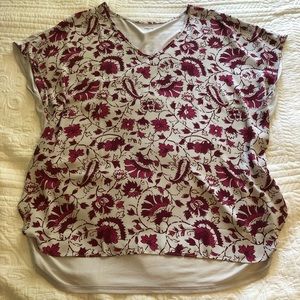 Cute Lightweight Hi-Lo Top In XL